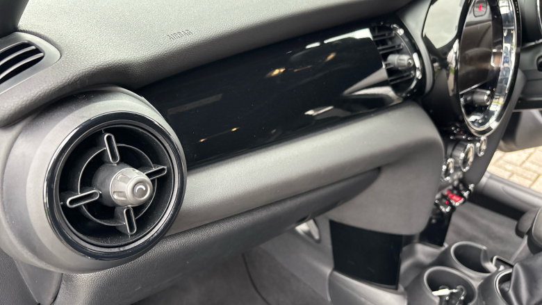 MINI Hatchback 1.5 Cooper Sport 5dr Petrol Hatchback